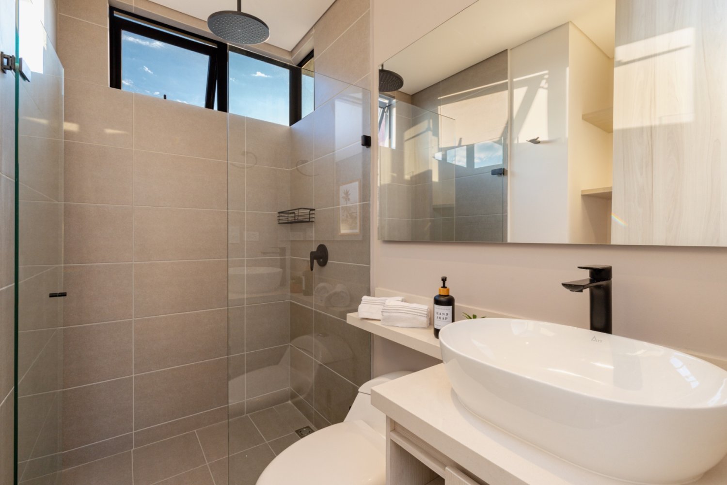 Elegante Apartamento en Poblado — 18