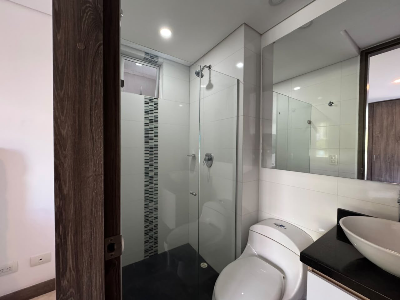 Apartamento completamente dotado en Renta en el sector de milla de oro  — 4