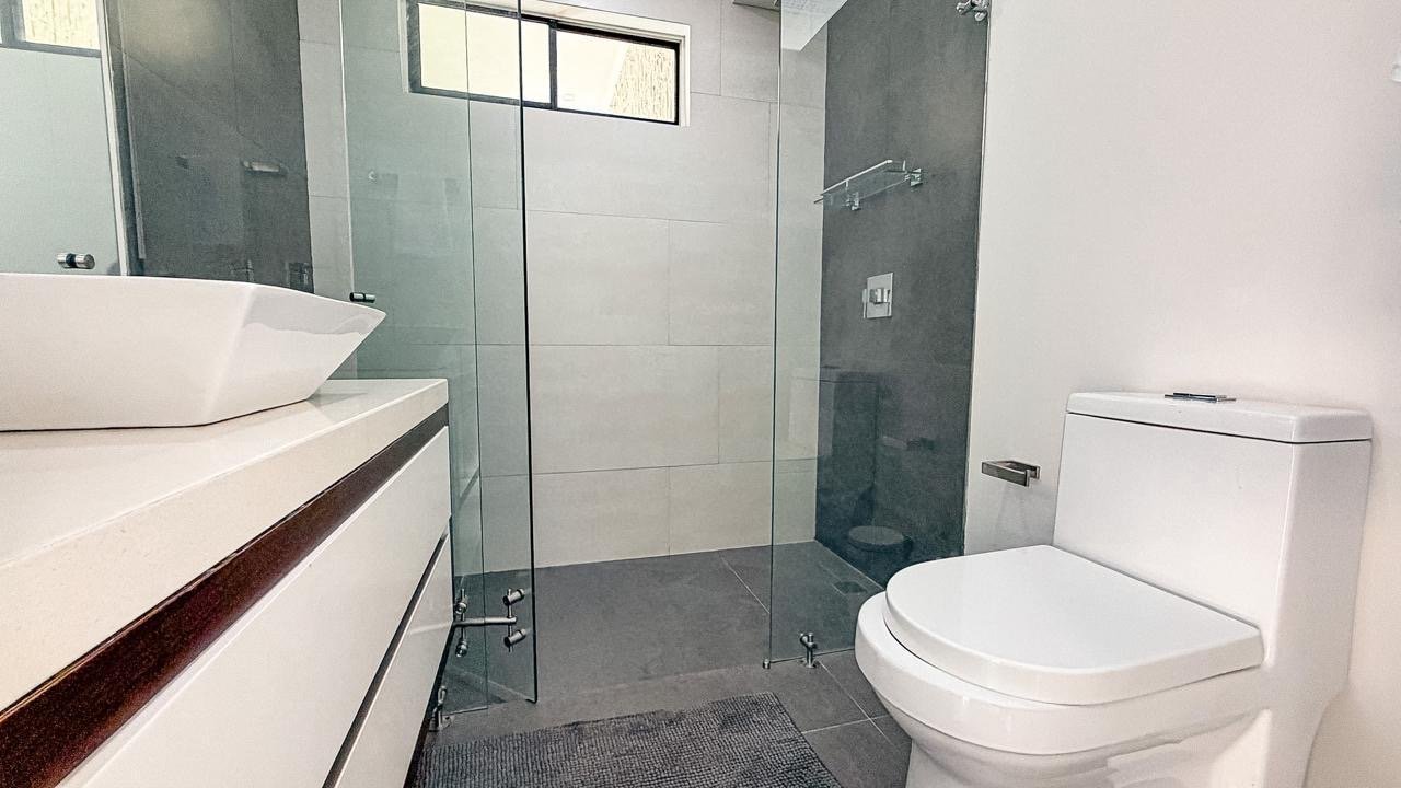 Exclusivo Penthouse en Loma Los Gonzales - Image 16