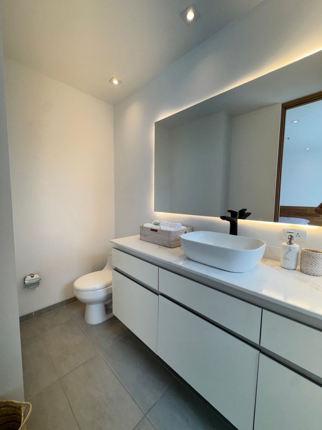 Se renta apartamento  amoblado cerca al Mall Amsterdam - Image 7