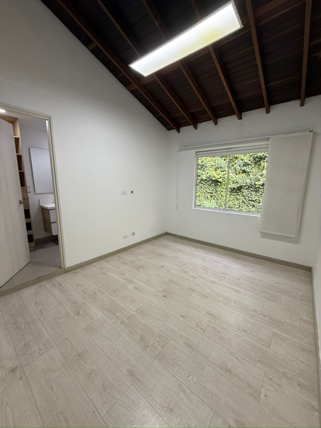 Gran casa en renta con zona verde (Envigado )  - Image 6