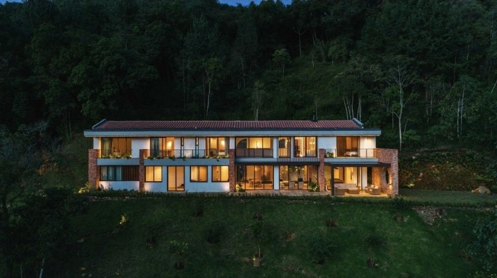 Gran Casa de lujo en Venta y Renta en las palmas con vista panorámica  — 2