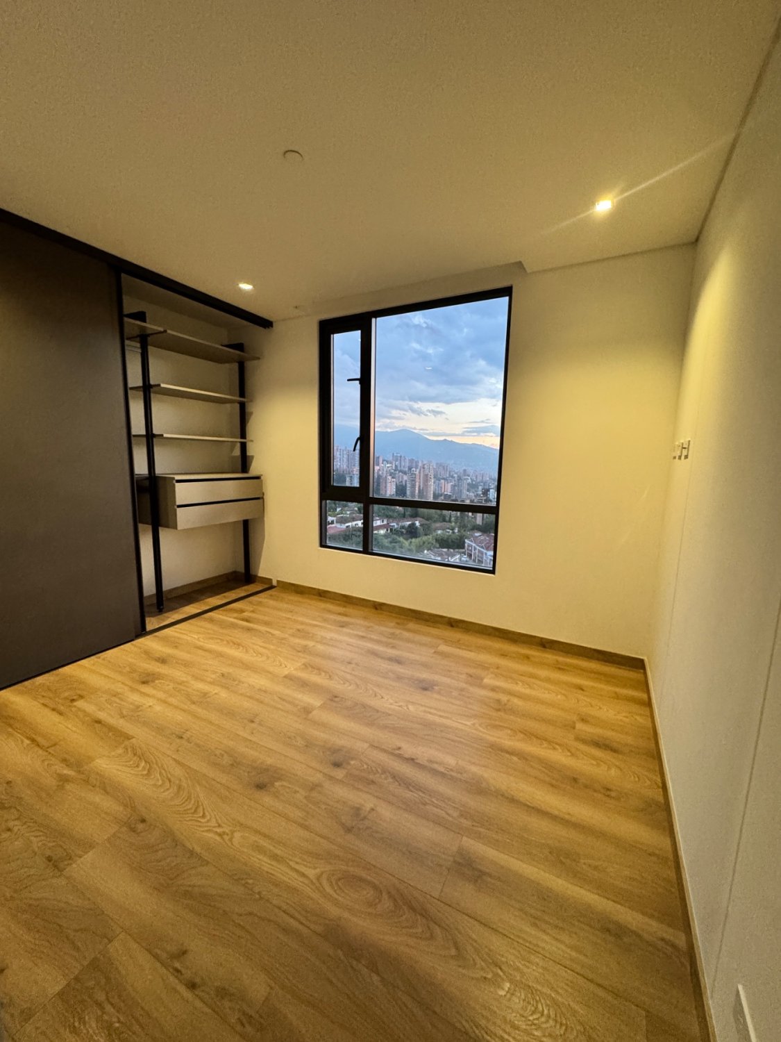 Apartamento Panorámico en Medellín - Image 16