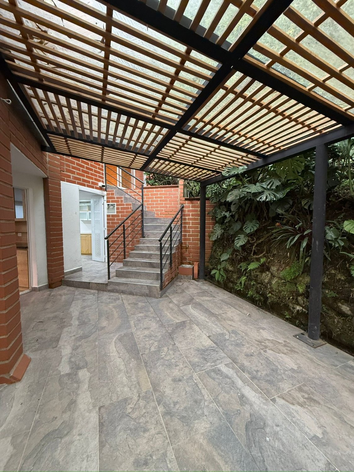 Gran casa en renta con zona verde (Envigado )  - Image 16