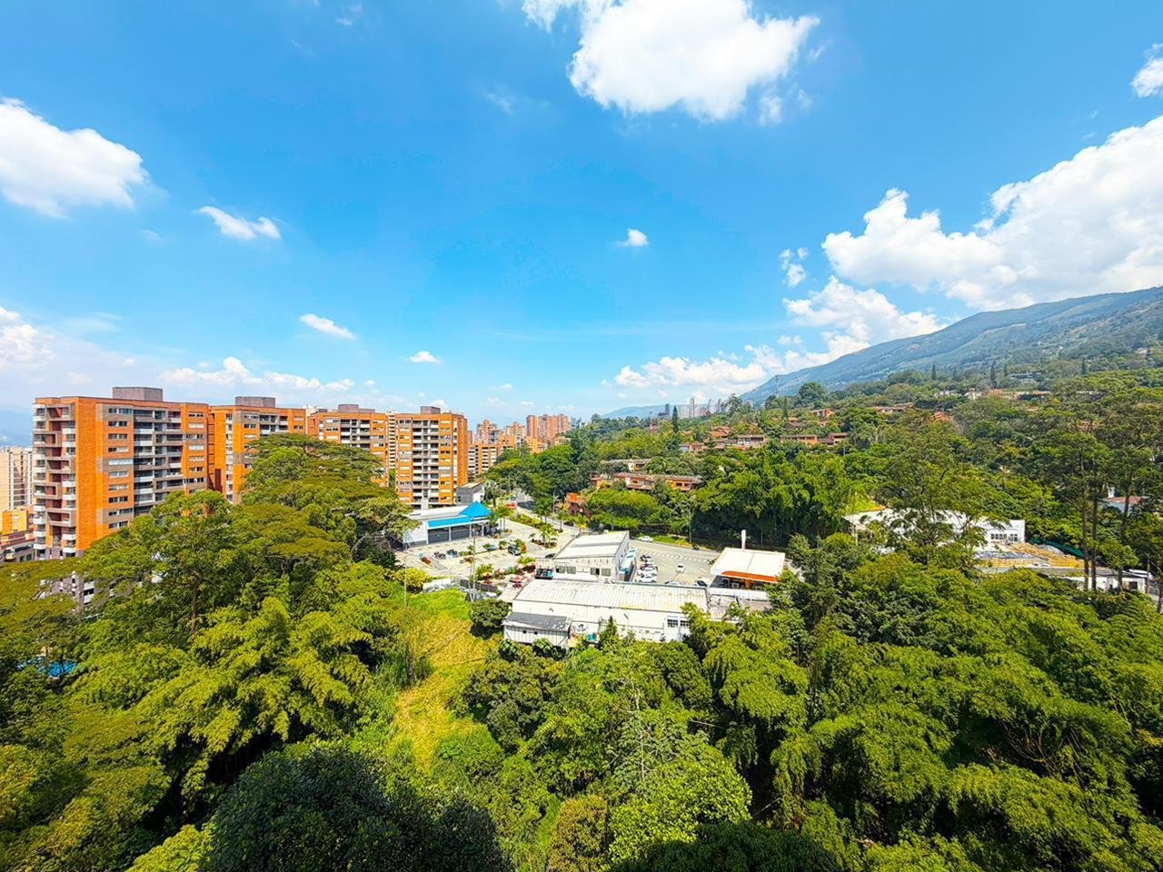 Moderno Apartamento en Envigado - Image 5