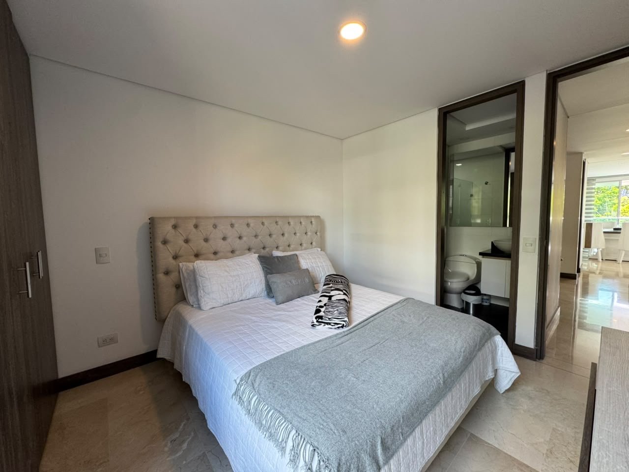 Apartamento completamente dotado en Renta en el sector de milla de oro  — 15