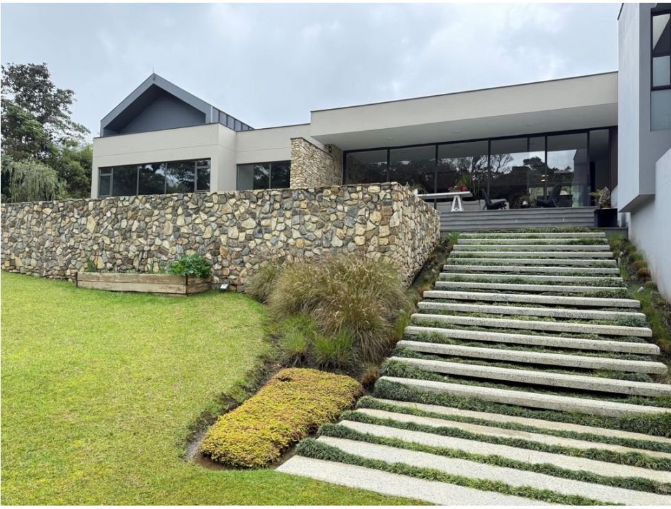Exclusiva Casa Campestre de lujo  en Venta ( Las palmas ) — 2