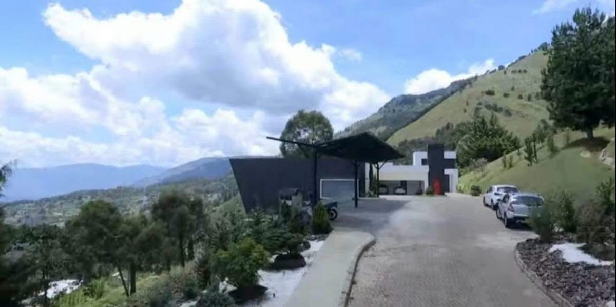 Exclusiva mansión en venta en la zona más exclusiva del poblado  — 3