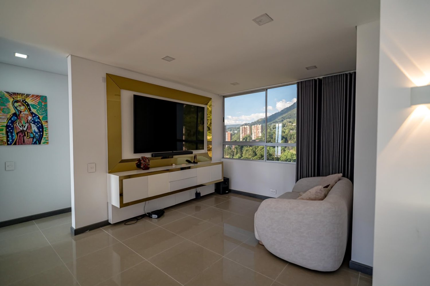Amplio apartamento con Doble Altura Disponible en Renta amoblado  — 8