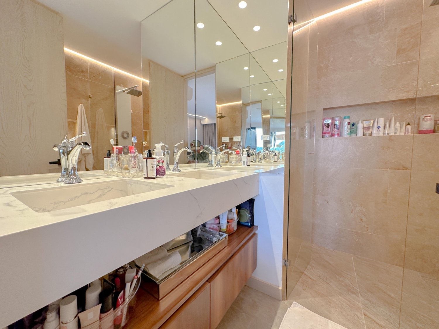 Exclusivo Apartmento deAlujo completamente Dorado en Renta  — 14