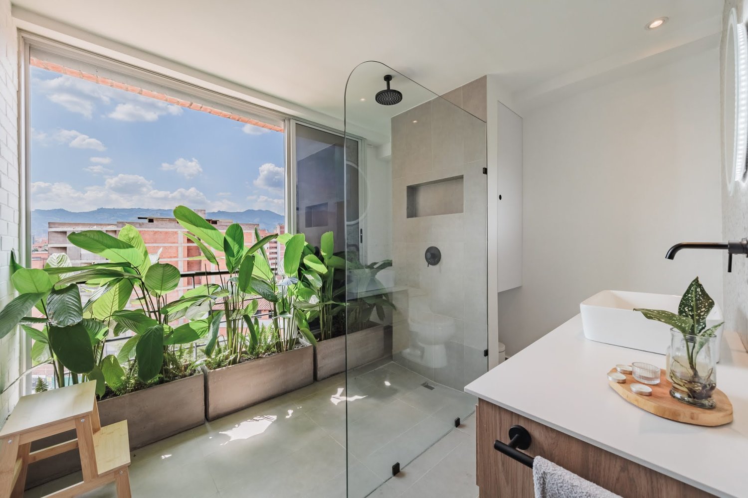 Wellness Loft Apartment – Laureles, Medellín — 9