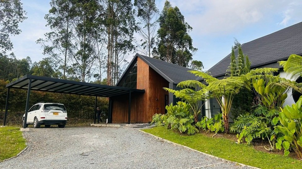 Hermosa casa recién construida Disponible en Venta en El retiro   — 3