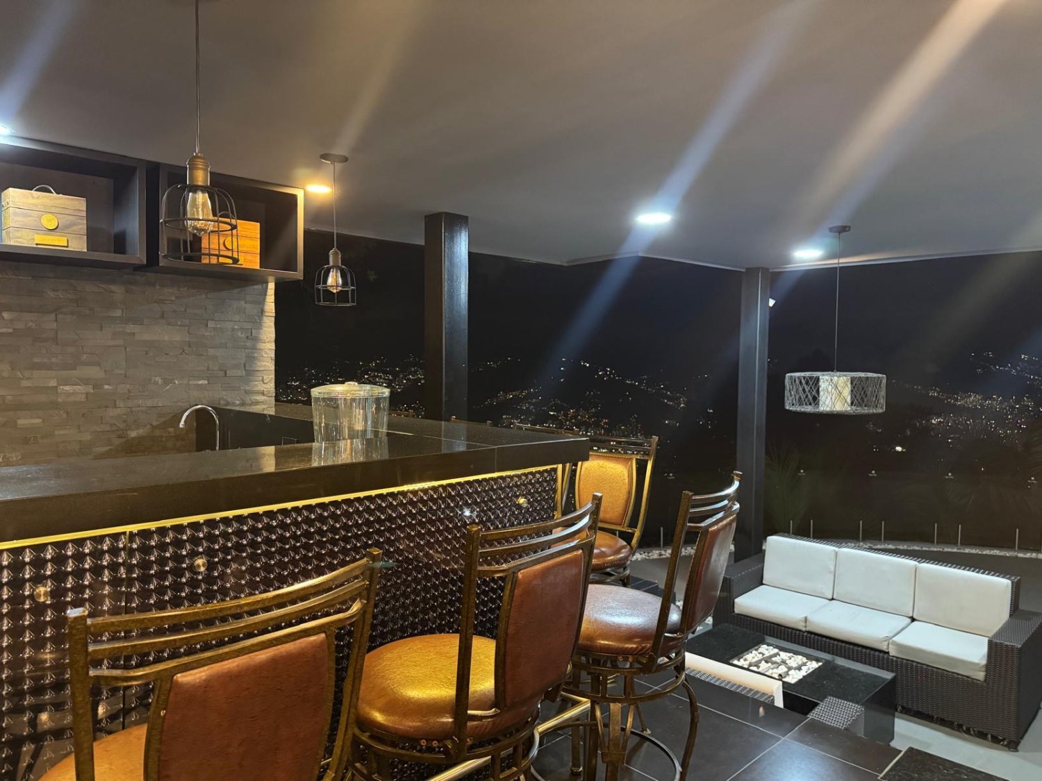 Se renta exclusiva casa en las palmas  - Image 19