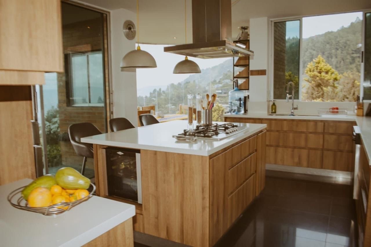 Exclusiva casa en Renta y venta en las palmas con vista panorámica a todo Medellín  - 14