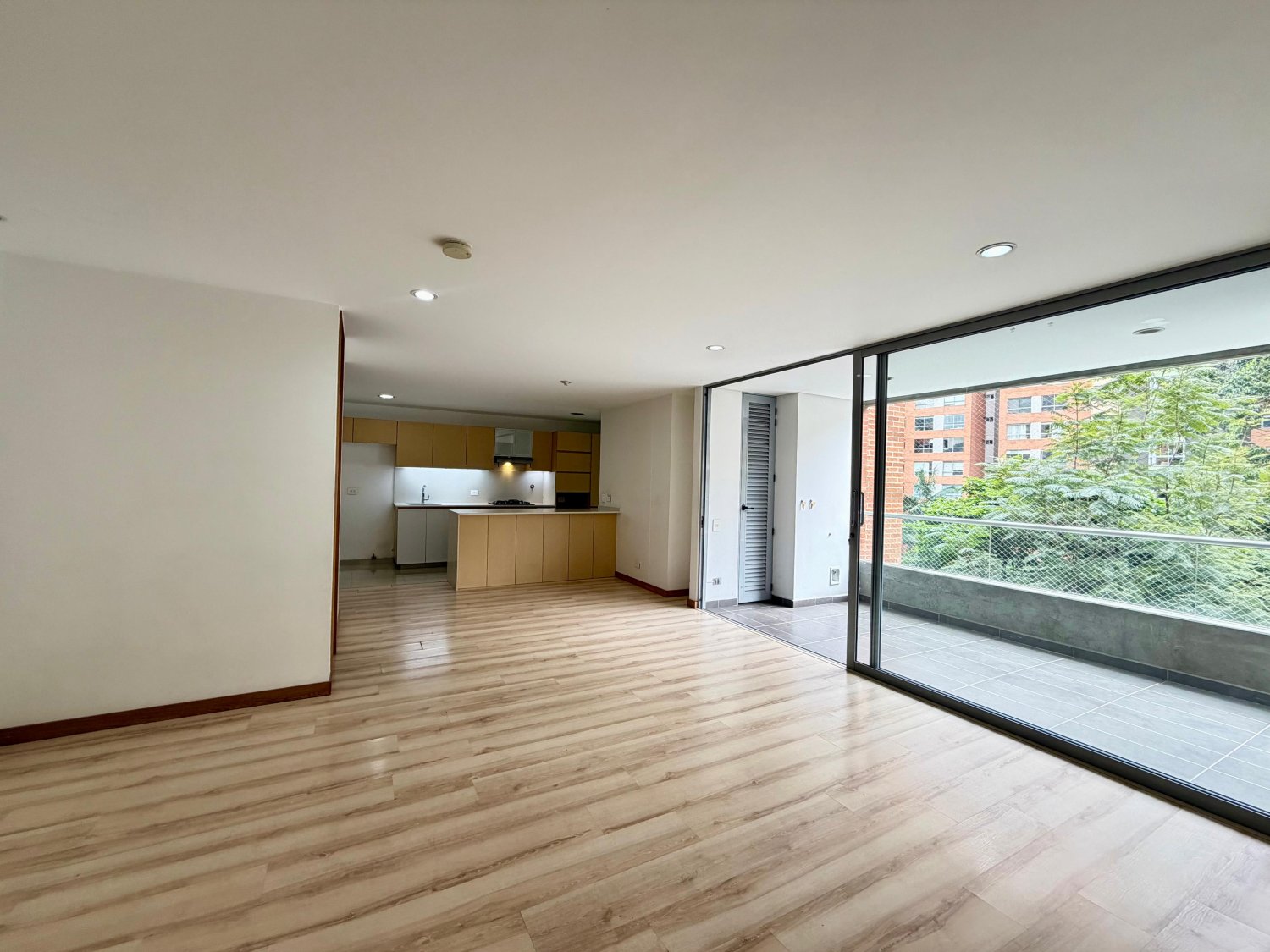 Hermoso apartamento en Renta y venta en el sector de Envigado (Antioquia)  — 3