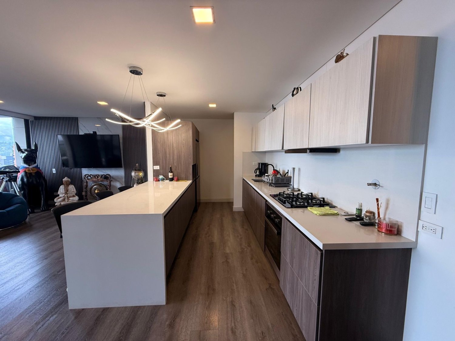 Se renta apartamento a pasos del cc tesoro  - Image 6