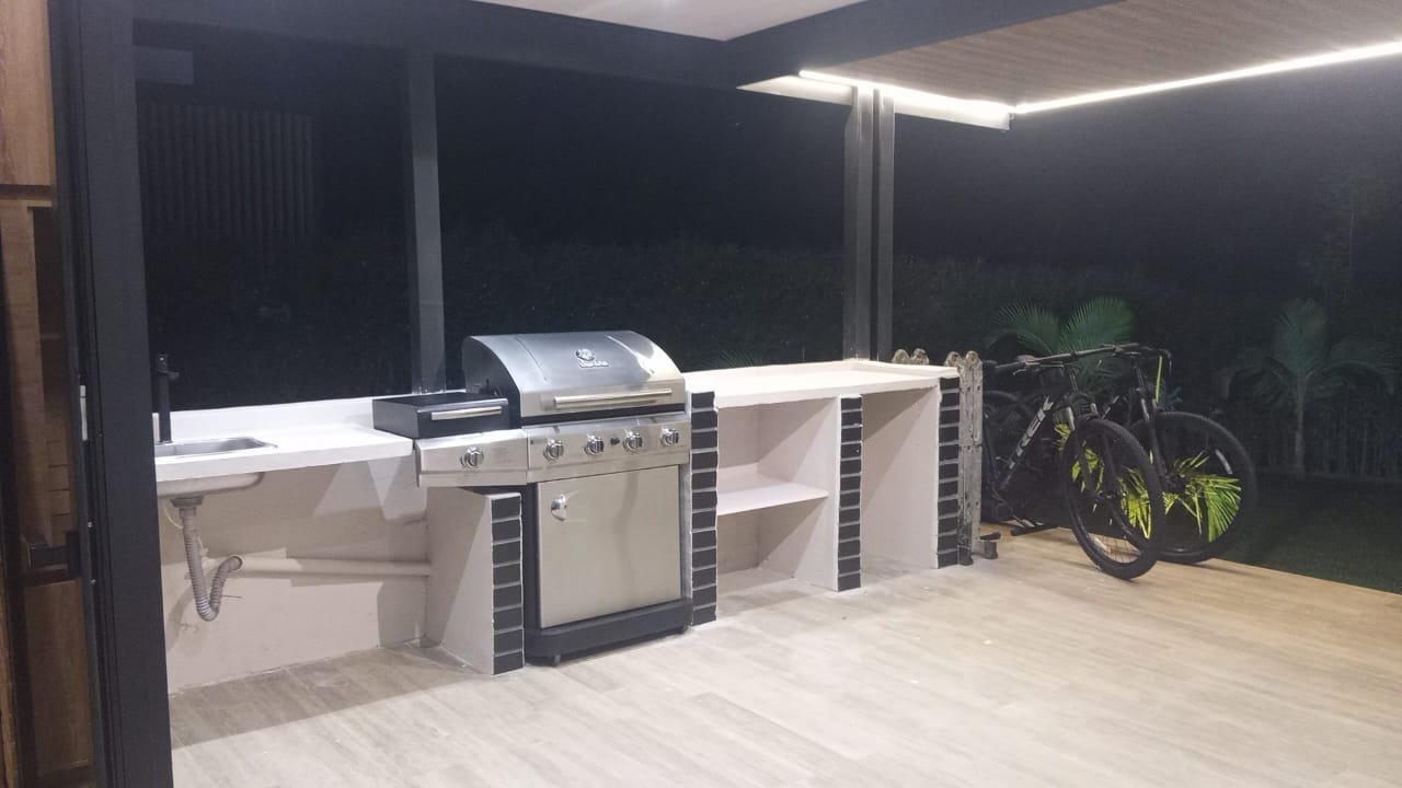 Exclusiva Casa en Venta y Renta en el Sector de Llano grande  — 12