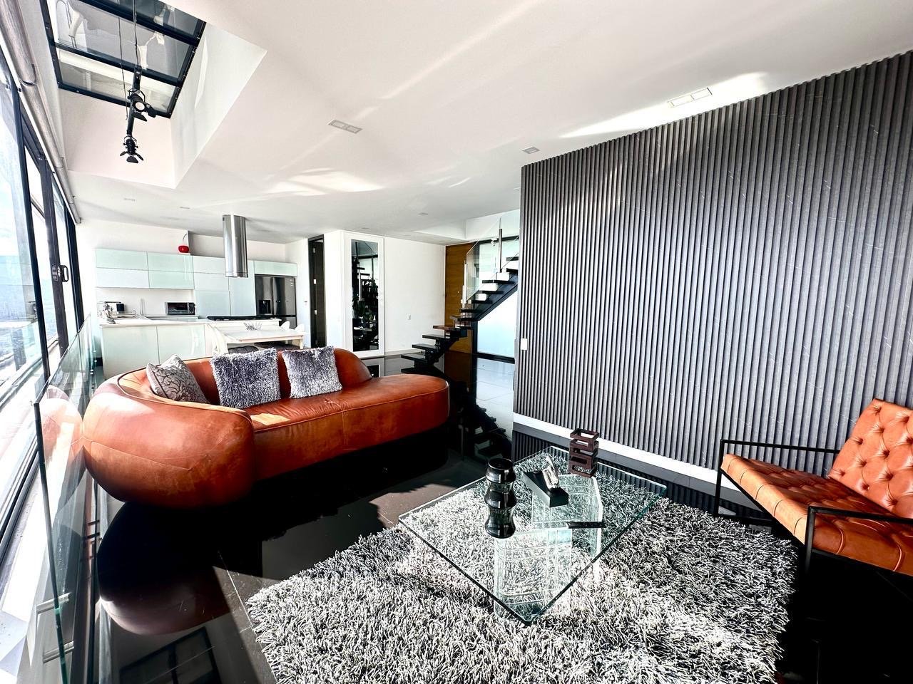 Exclusivo apartamento duplex con terraza y vista a la ciudad y jacuzzi en renta y venta  — 4