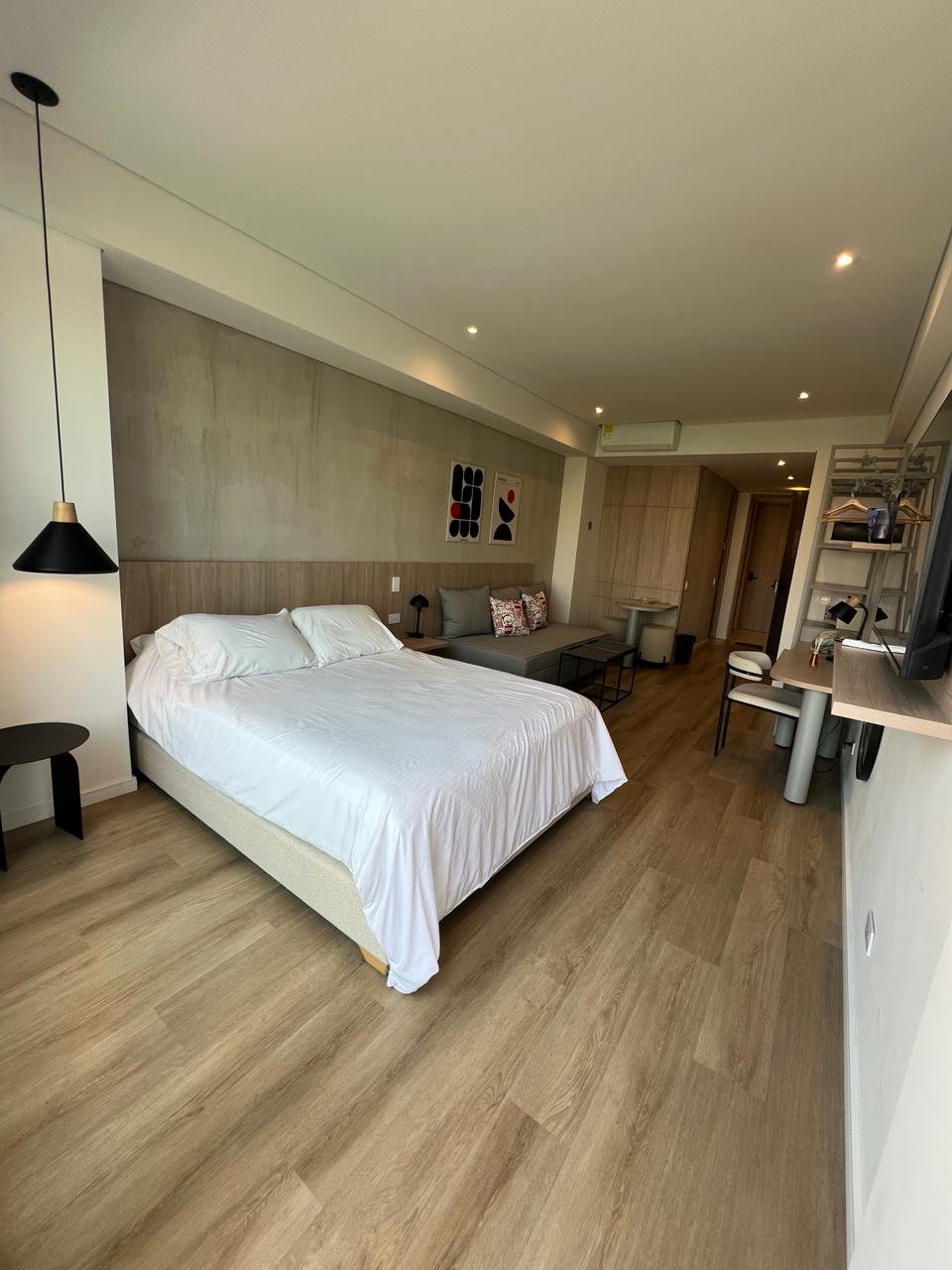 Quadrato Studios – Laureles (One Block from Unicentro)