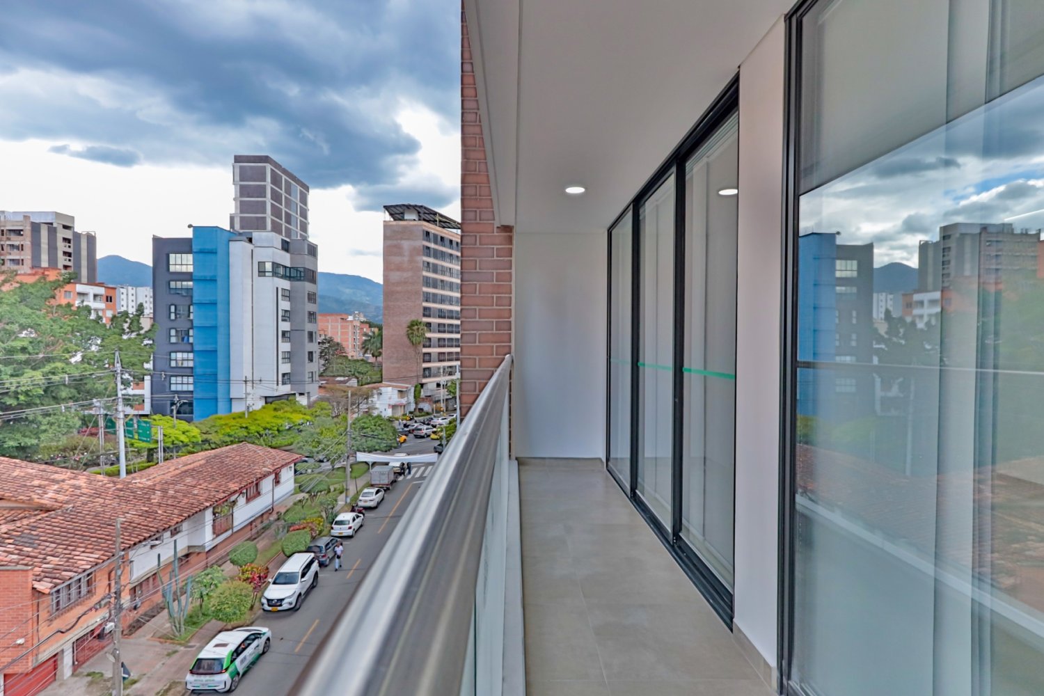 APARTAMENTO EN VENTA CONQUISTADORES  - Image 2