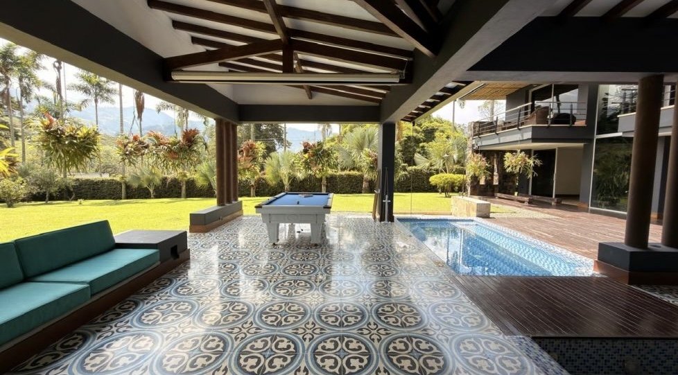 Gran casa Campestre con piscina Privada en Renta  — 7