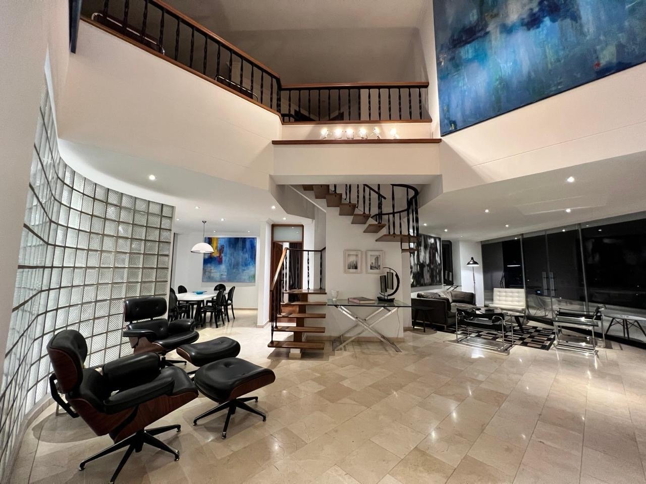 Exclusivo y amplio penthouse en Renta Amoblado  - Image 3