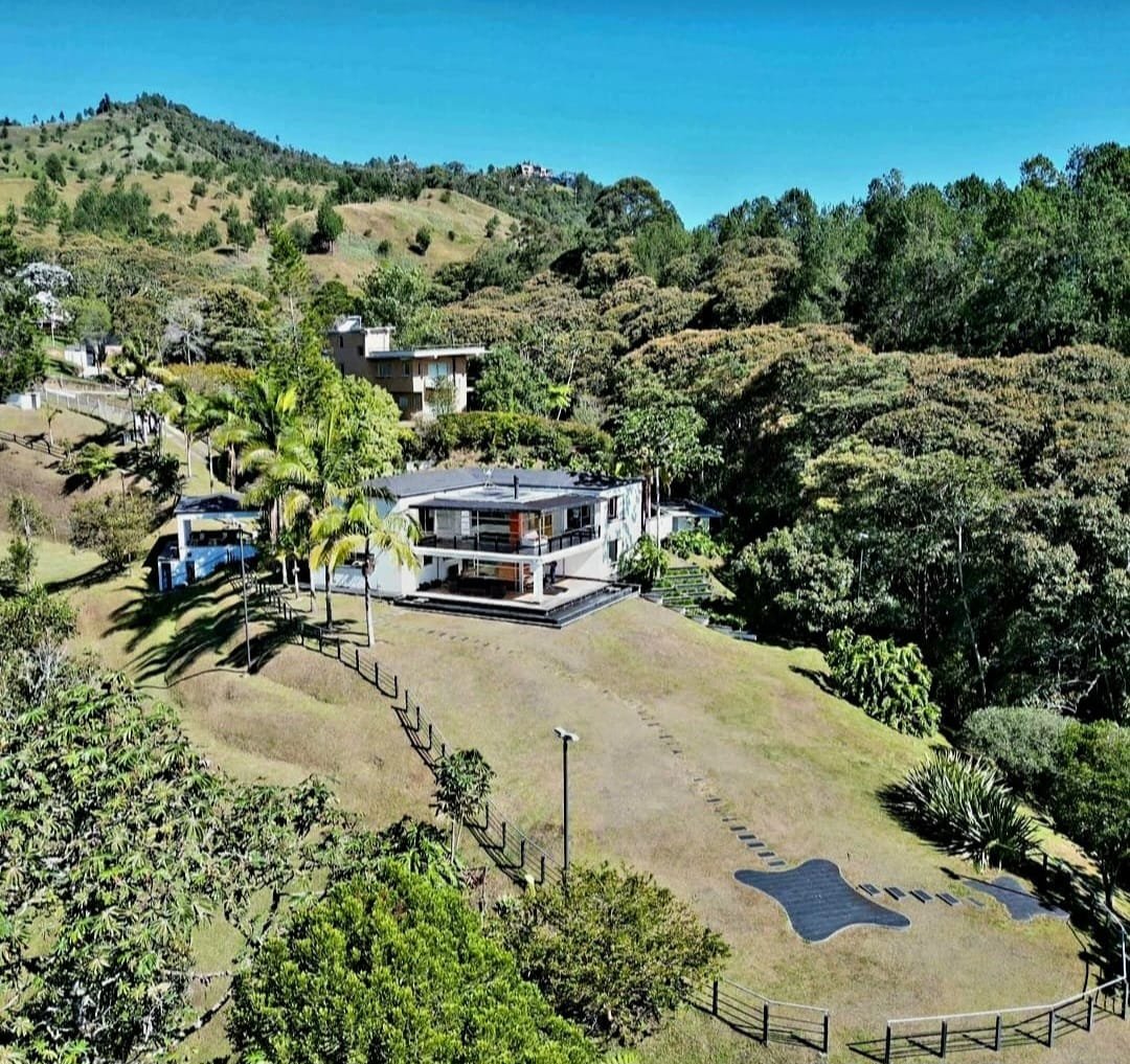 Casa Campestre Amoblada en el Corazón del Campo - Image 14