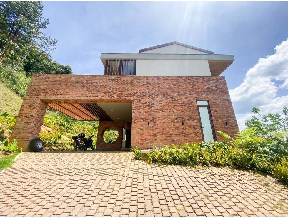 Exclusiva Casa campestre en las palmas  - Image 2