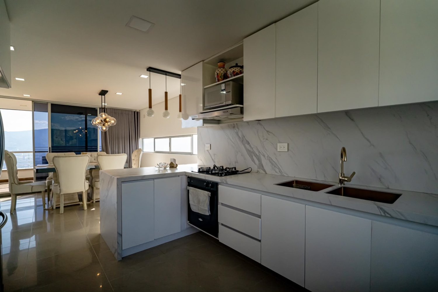 Amplio apartamento con Doble Altura Disponible en Renta amoblado  — 6
