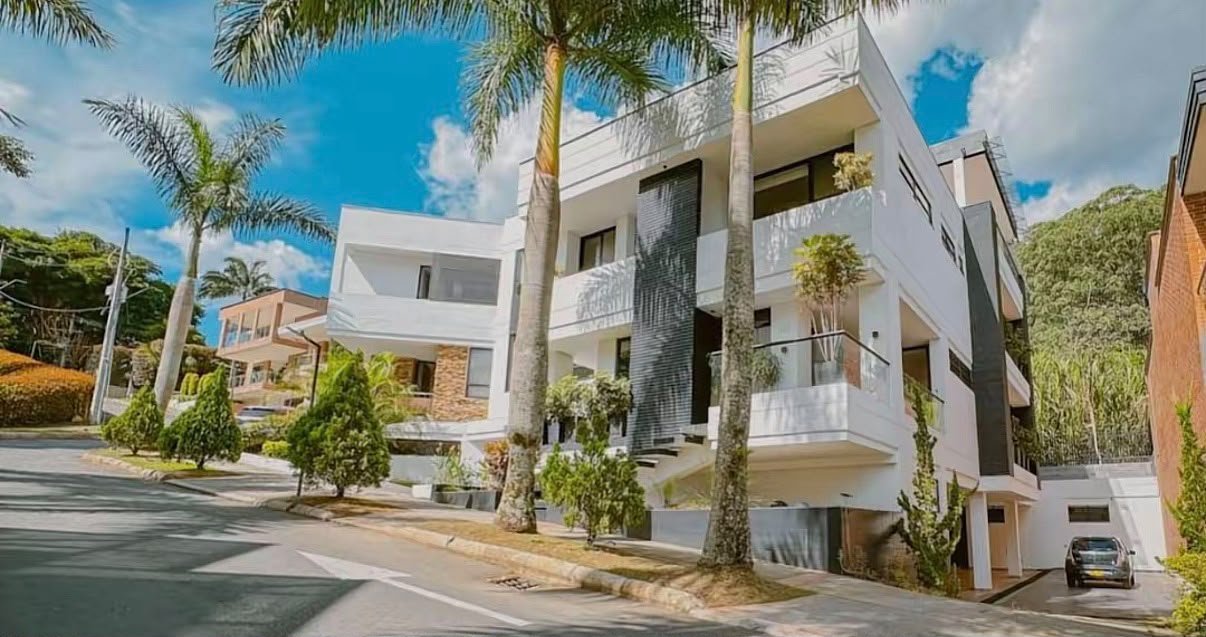 Exclusiva Casa Campestre en Renta y venta  — 2