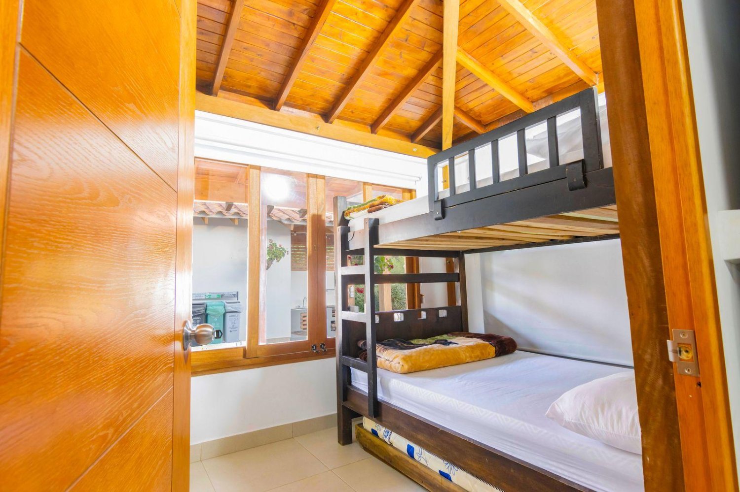 Exclusiva Cabaña Familiar en Renta por Noches en Santa Elena  - Image 12