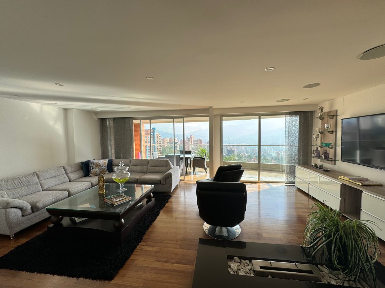 Exclusiva propiedad en Renta y Venta  - Image 9