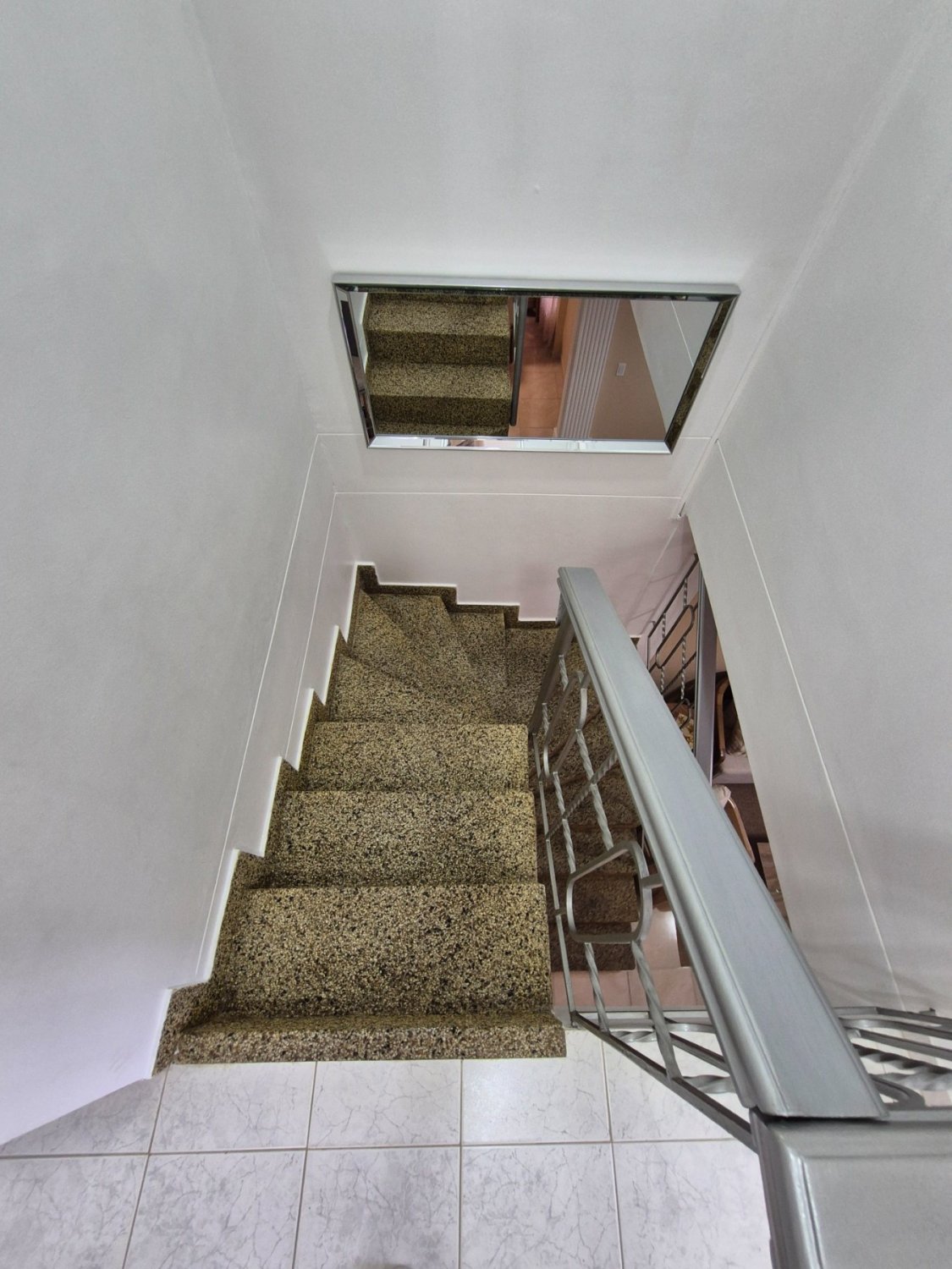 VENTA CASA DE 2 NIVLES EN VILLA CAROLINA - LIBRE DE GRAVAMENES - Image 9