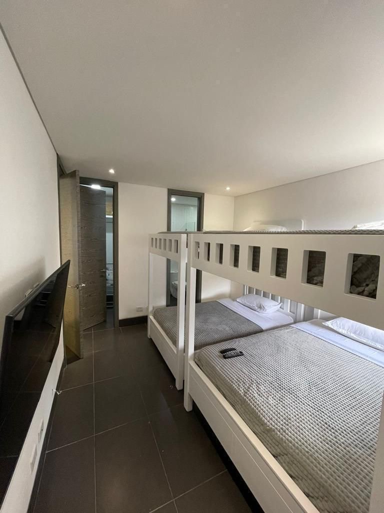 Exclusivo Apartamento de 700 metros en Renta Amoblada  - Image 11
