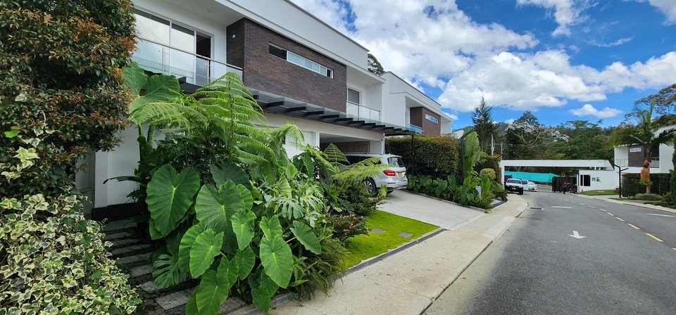 Gran Casa disponible en Venta en Retiro Antioquía  — 1