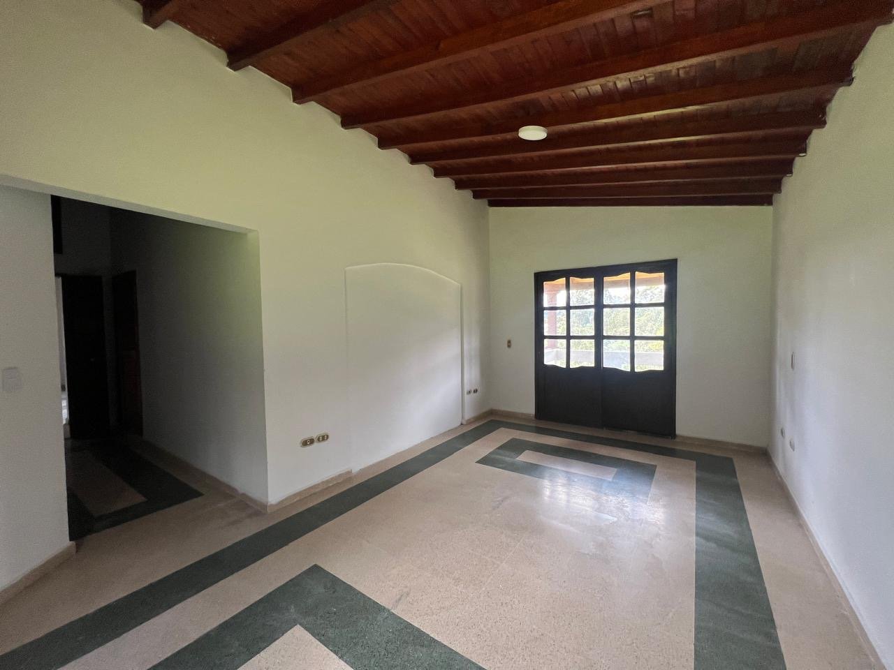 Gran casa campestre independiente para uso comercial o vivienda en el escobero  - Image 13