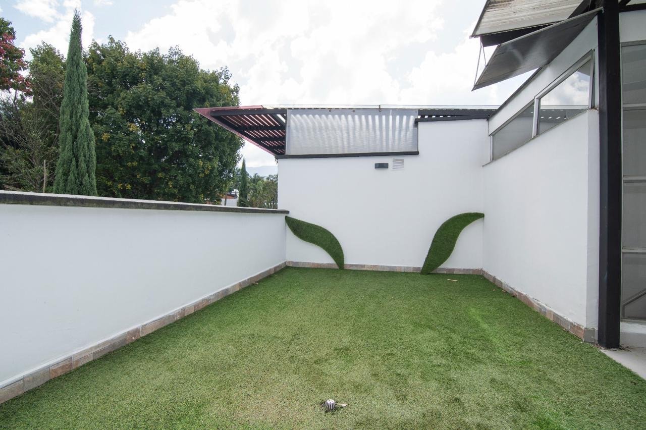 Se Renta casa en el sector de san lucas (Envigado)  - Image 22