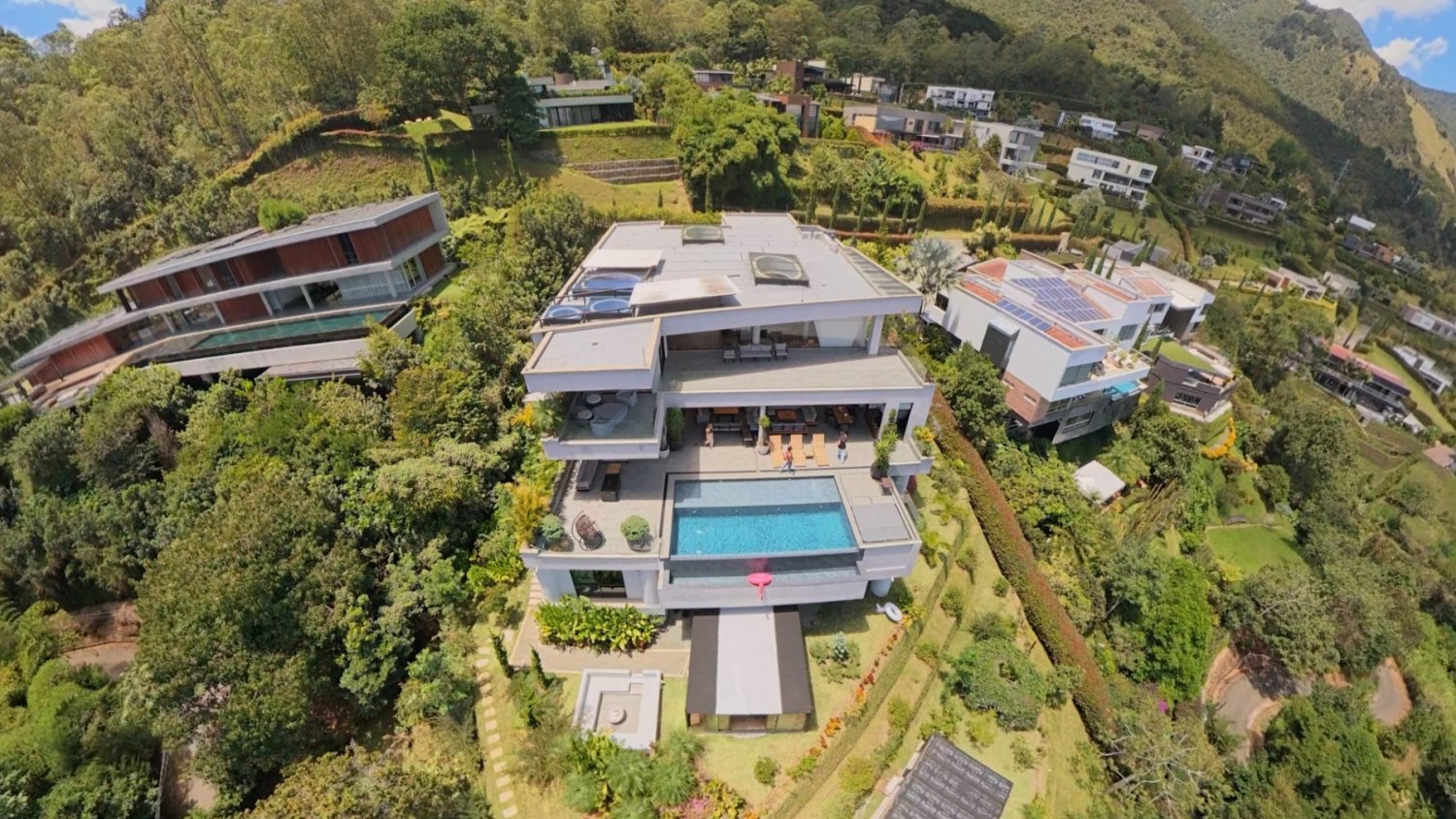 Luxury Mansion for Rent – Medellín - 9