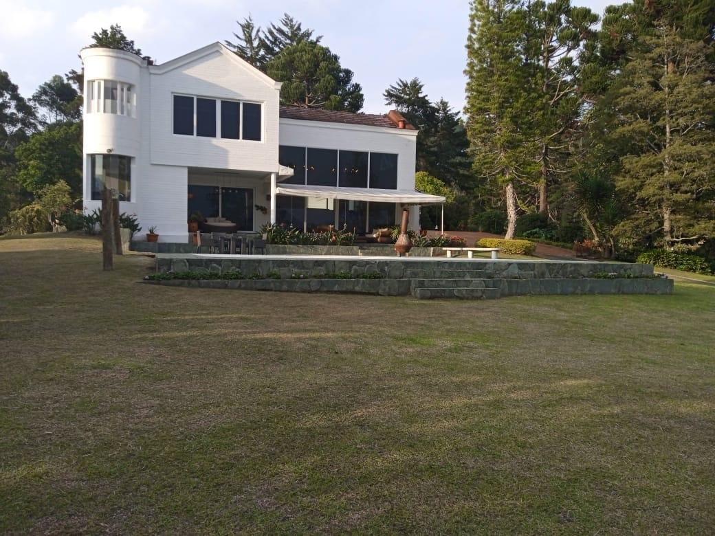 Casa Campestre en Fizebad Con Gran Lote - Image 9