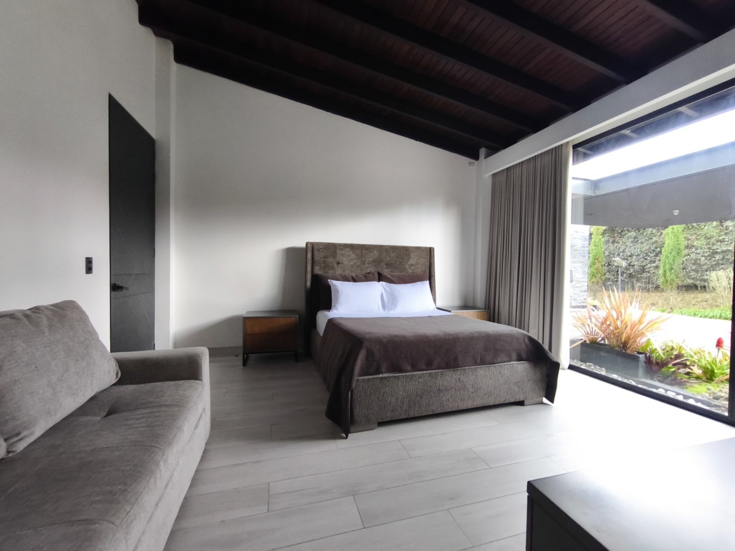 Excludova Casa de lujo en Venta y Renta en el alto de las palmas  - Image 17