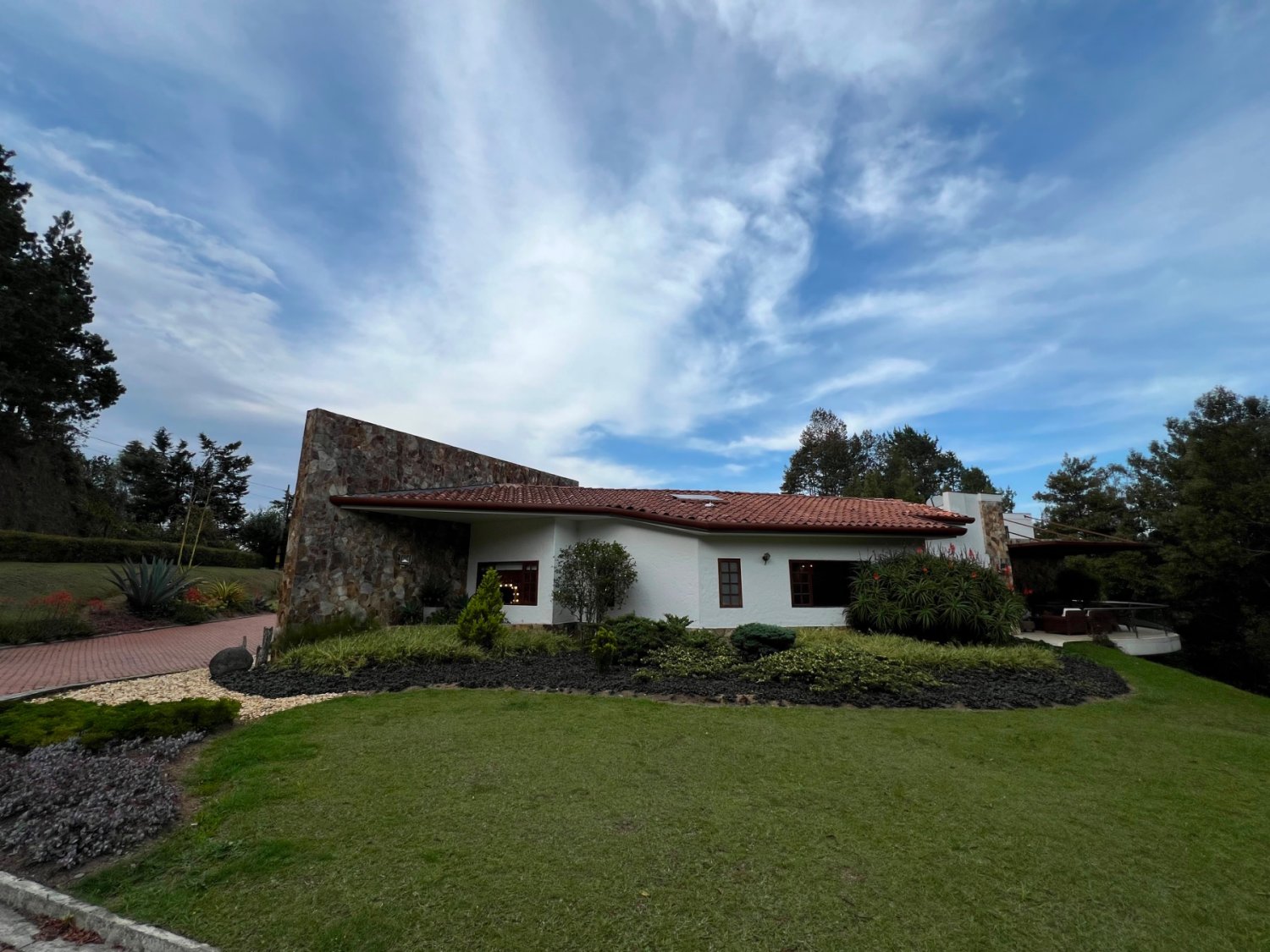 Exclusiva Casa en Renta y venta en el corredor de las palmas  — 1