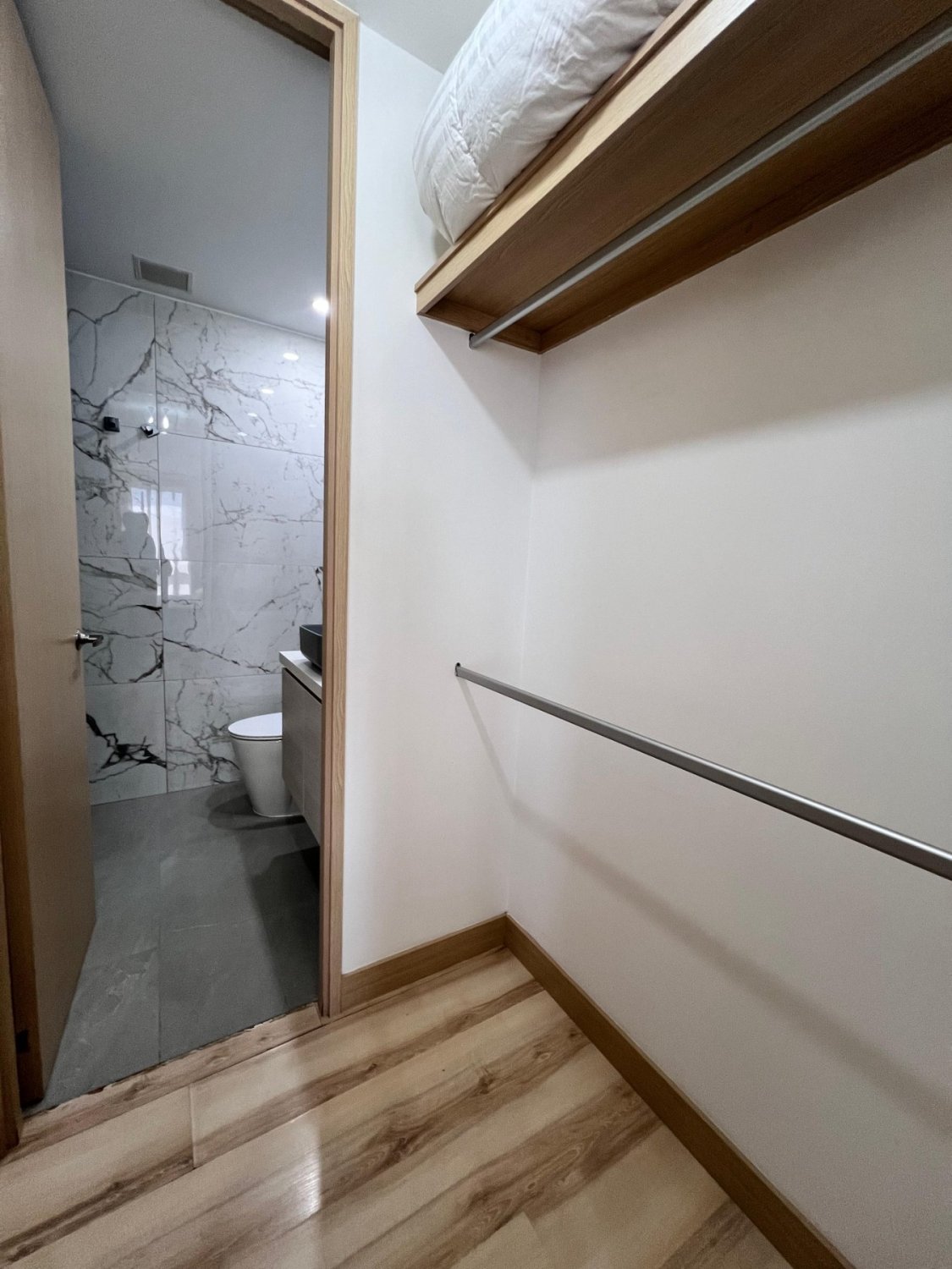 High-Floor Furnished Apartment with Stunning Views – Castropol — 12