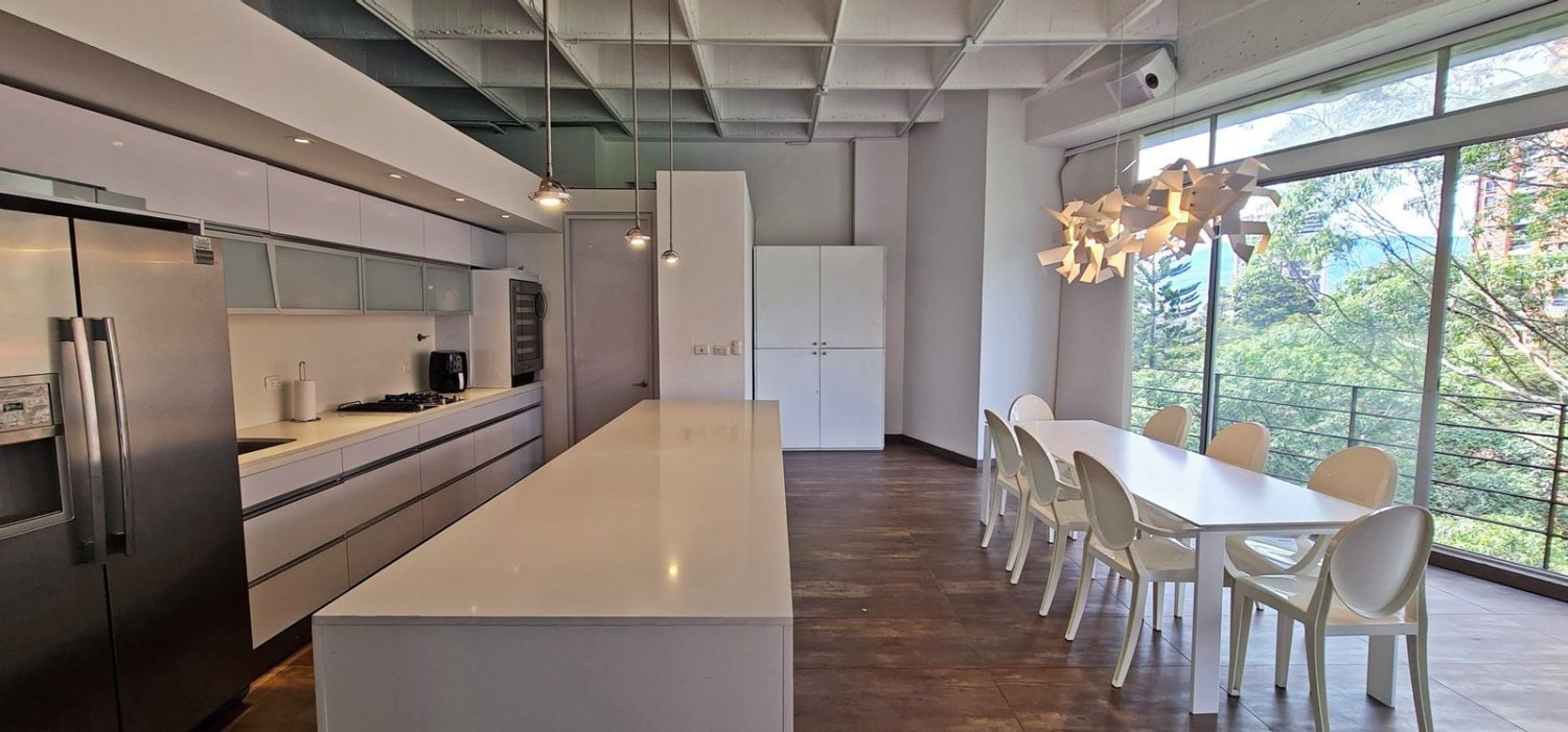 Exclusivo apartamento en Venta a minutos de Provenza  - Image 3