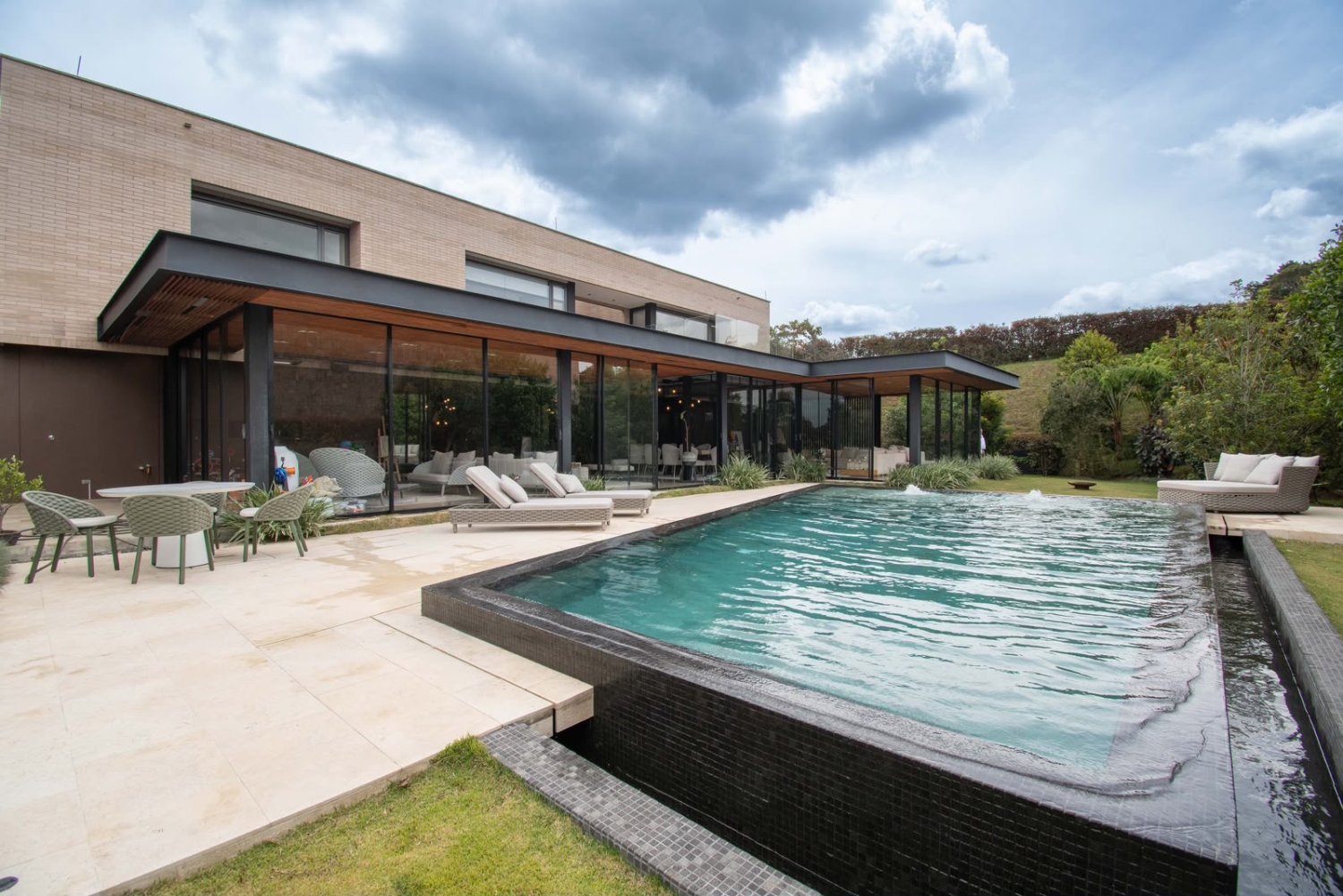 Exclusiva Casa en Renta y en Venta amoblada  — 2