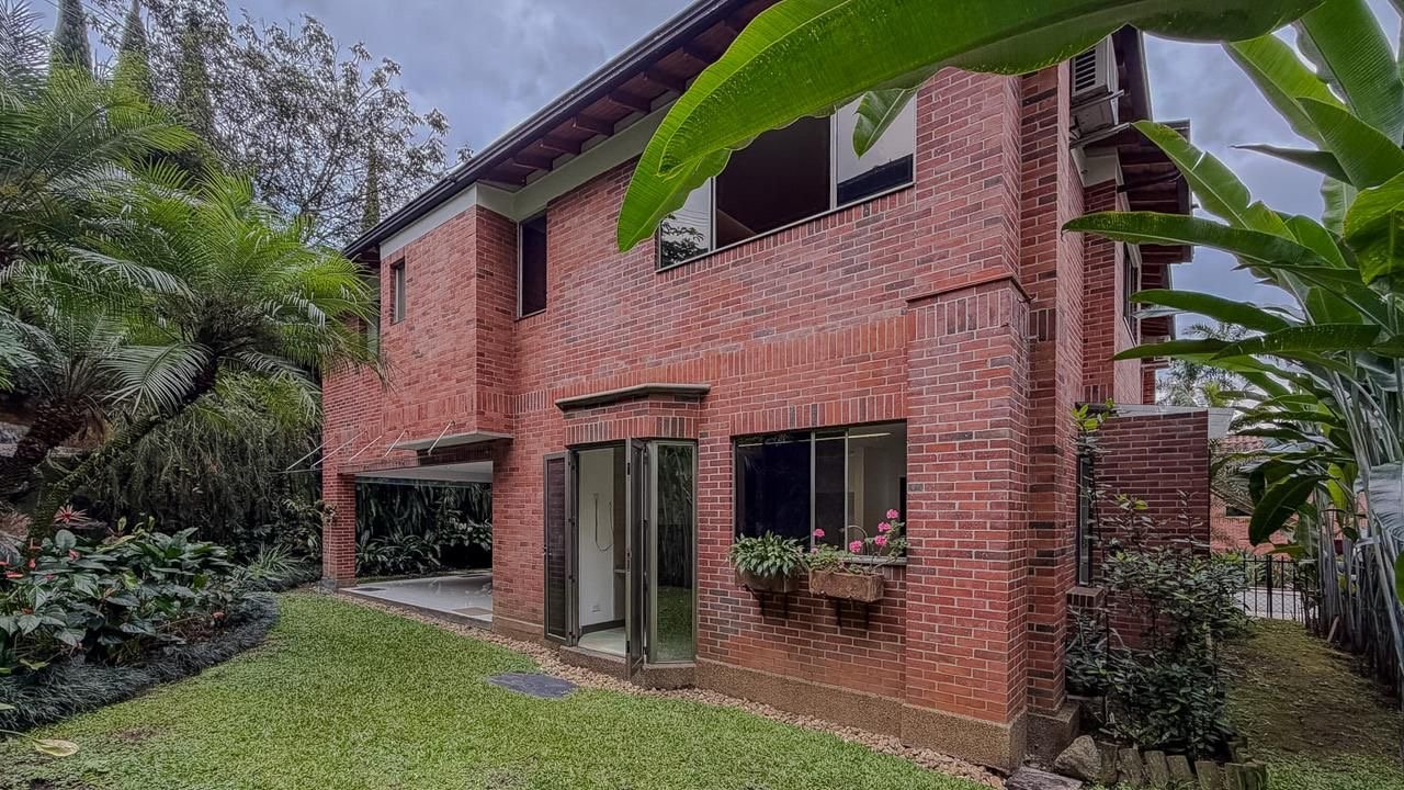 Exclusiva Casa en Renta tradicional en el poblado  - Image 2