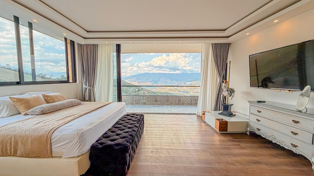 Luxury Villa for Short-Term Rental – La Dolce Vita Sky - 8