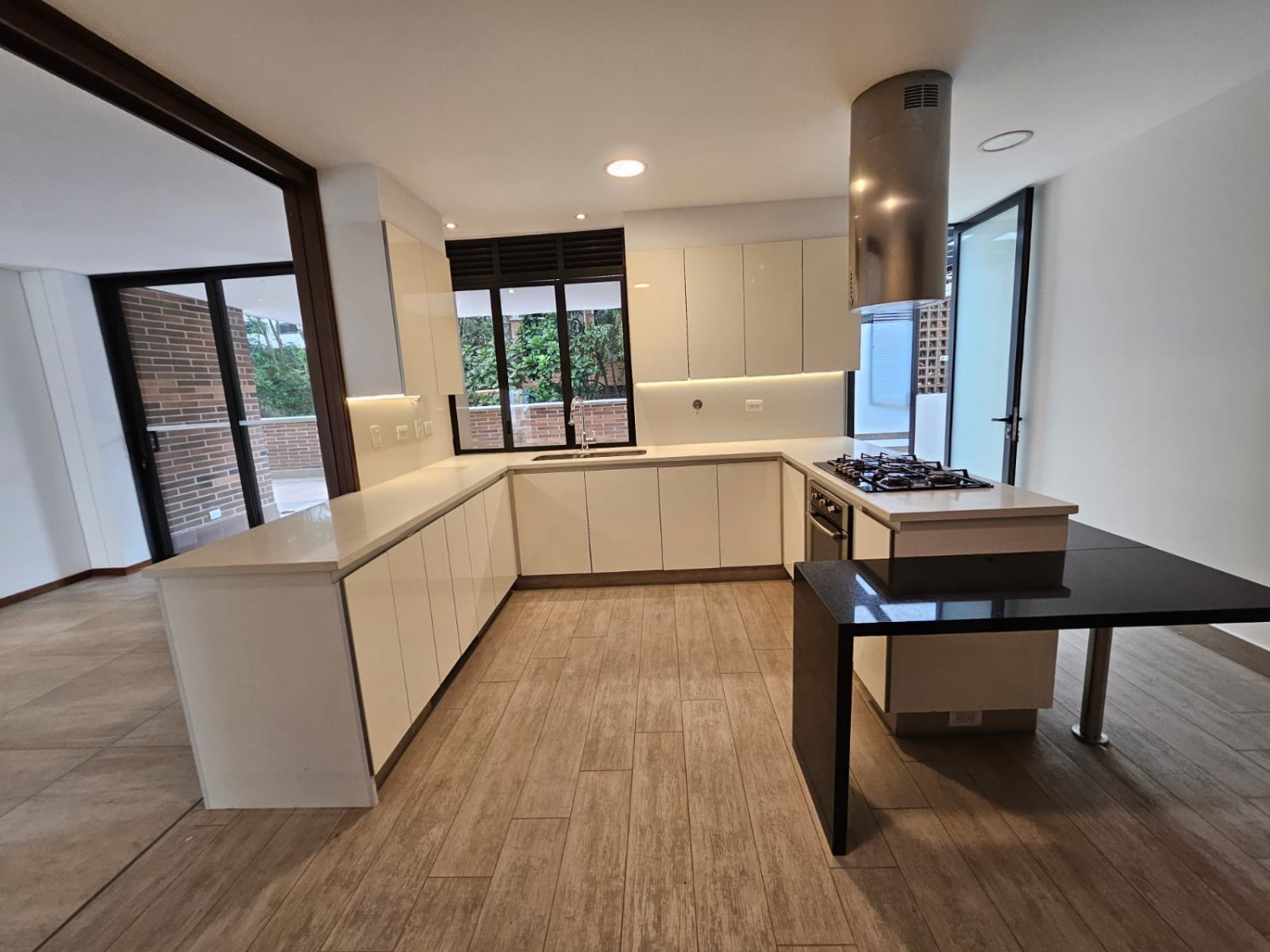 gran apartamento en Renta y Venta en el poblado  - Image 7