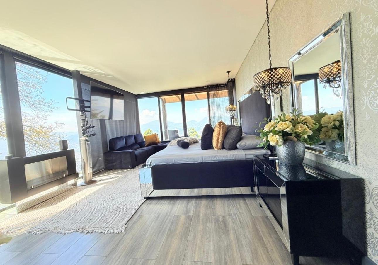 Lujosa casa en las palmas En Renta y venta con Vistas Panoramicas  - Image 16