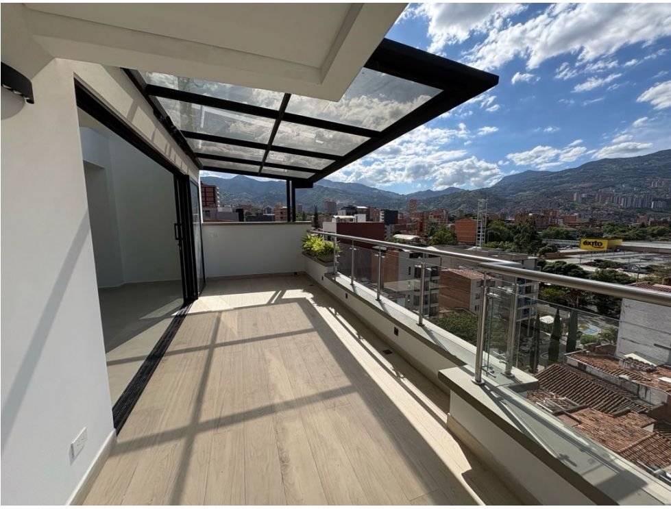 Exclusivo penthouse en Venta en Laureles  — 11