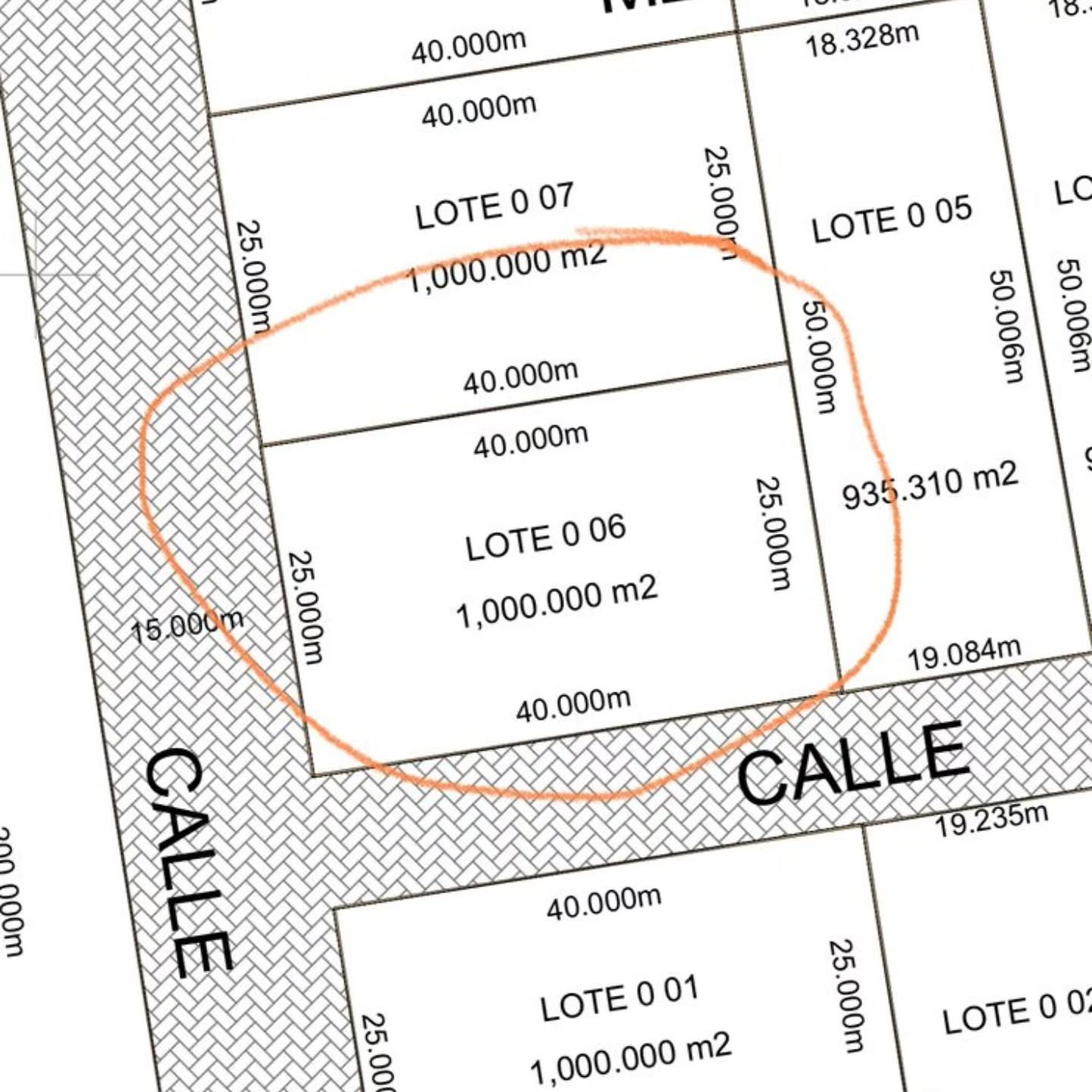 Lote en Manzana 12 - Oportunidad Única - Image 1